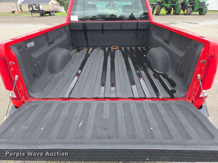 image for item DX1529 2009 GMC Sierra 1500 Ext. Cab pickup truck