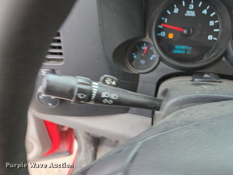 image for item DX1529 2009 GMC Sierra 1500 Ext. Cab pickup truck