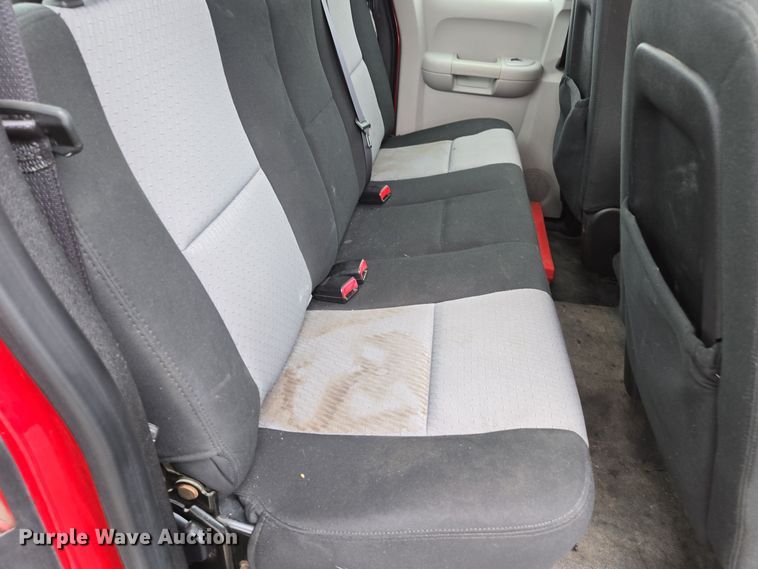 image for item DX1529 2009 GMC Sierra 1500 Ext. Cab pickup truck