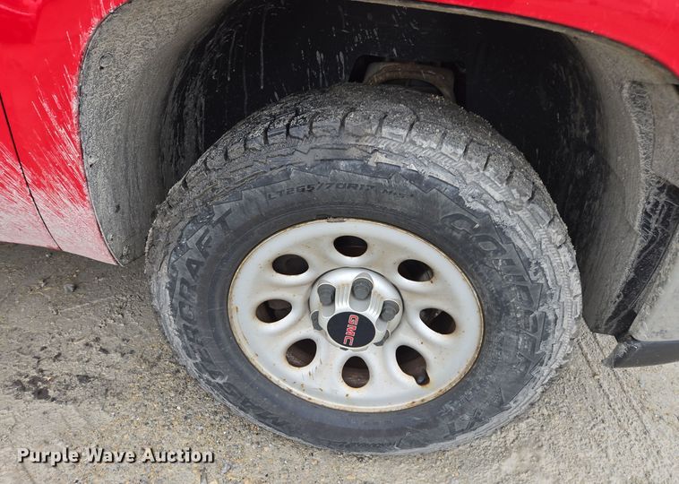 image for item DX1529 2009 GMC Sierra 1500 Ext. Cab pickup truck