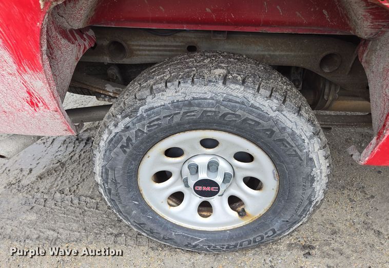 image for item DX1529 2009 GMC Sierra 1500 Ext. Cab pickup truck