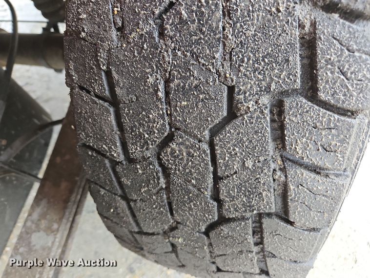 image for item DX1529 2009 GMC Sierra 1500 Ext. Cab pickup truck