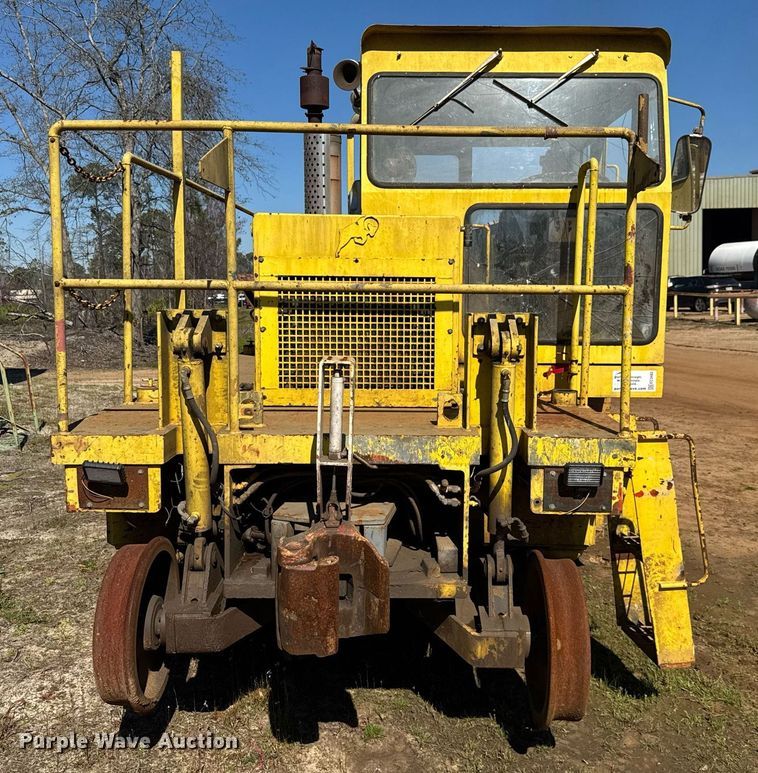 image for item EC3482 1989 ShuttleWagon SWX24A railcar mover