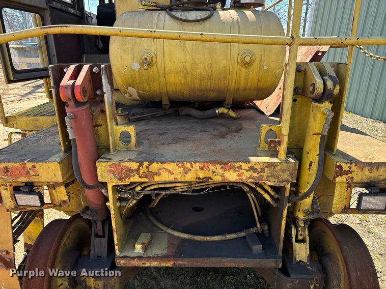 image for item EC3482 1989 ShuttleWagon SWX24A railcar mover