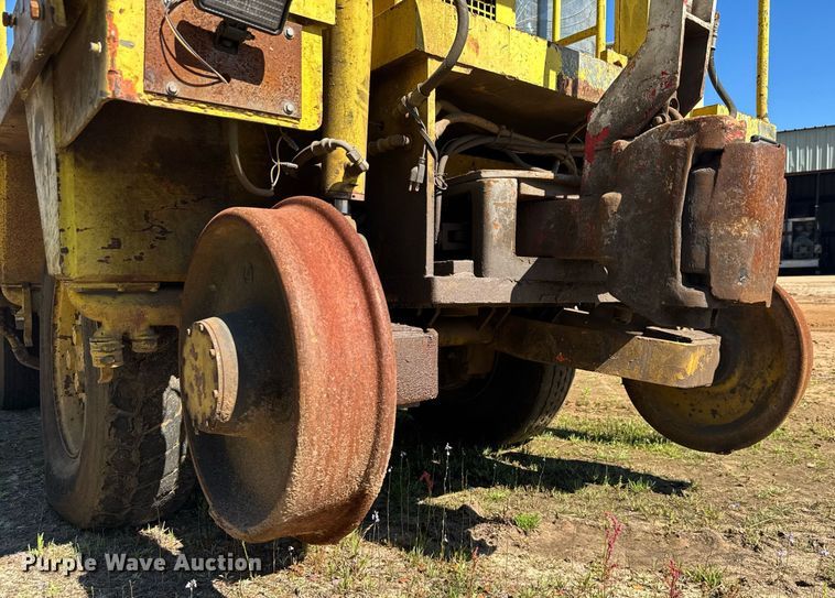 image for item EC3482 1989 ShuttleWagon SWX24A railcar mover