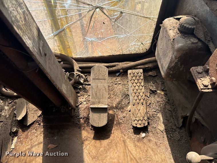 image for item EC3482 1989 ShuttleWagon SWX24A railcar mover