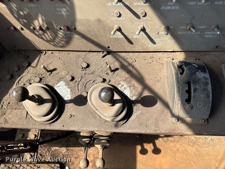 image for item EC3482 1989 ShuttleWagon SWX24A railcar mover