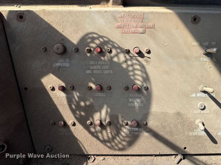 image for item EC3482 1989 ShuttleWagon SWX24A railcar mover