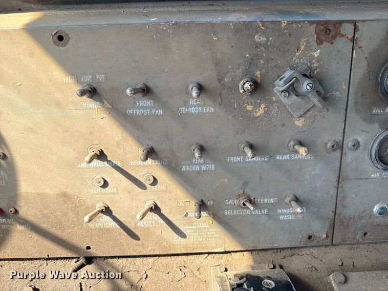 image for item EC3482 1989 ShuttleWagon SWX24A railcar mover