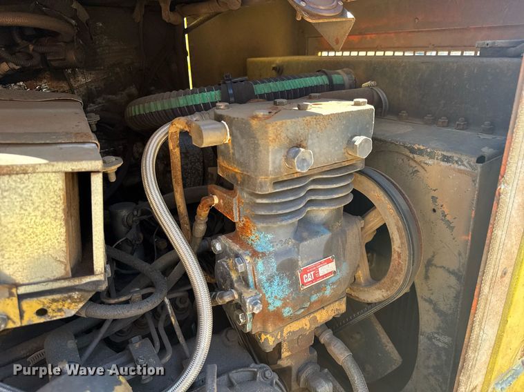 image for item EC3482 1989 ShuttleWagon SWX24A railcar mover