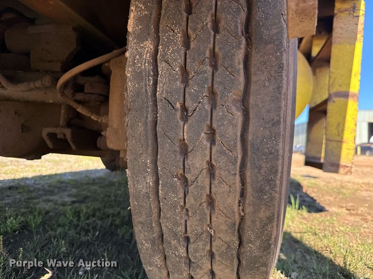 image for item EC3482 1989 ShuttleWagon SWX24A railcar mover