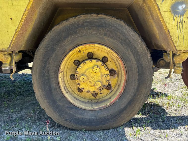 image for item EC3482 1989 ShuttleWagon SWX24A railcar mover