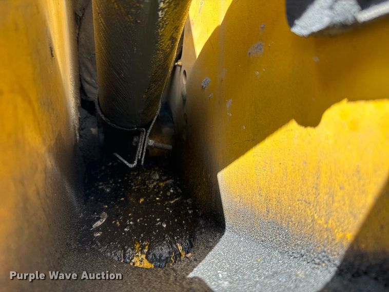 image for item EC3483 2018 John Deere 317G tracked skid steer loader