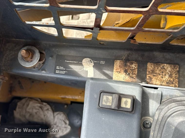 image for item EC3483 2018 John Deere 317G tracked skid steer loader