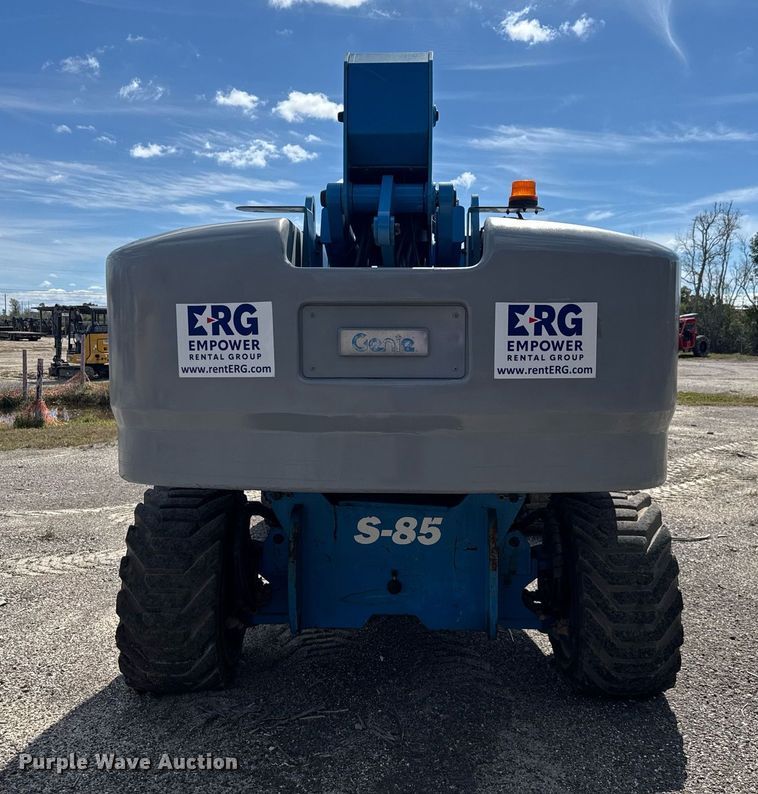 image for item EC3485 2010 Genie S-85 boom lift