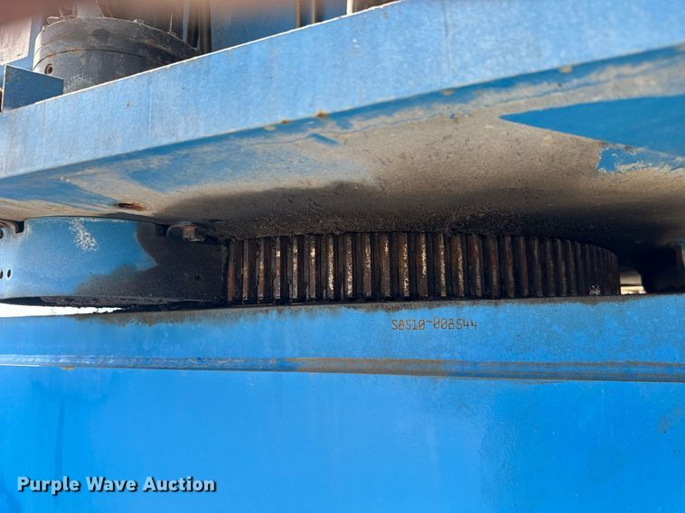 image for item EC3485 2010 Genie S-85 boom lift