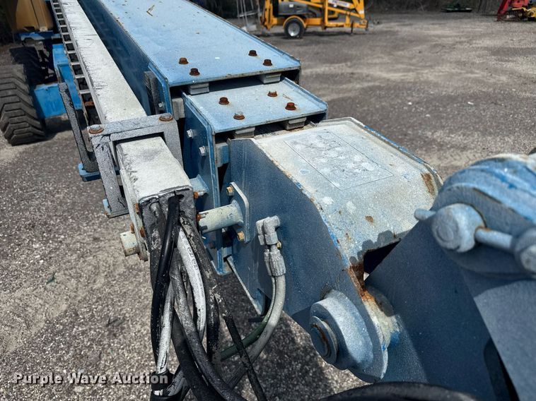image for item EC3485 2010 Genie S-85 boom lift