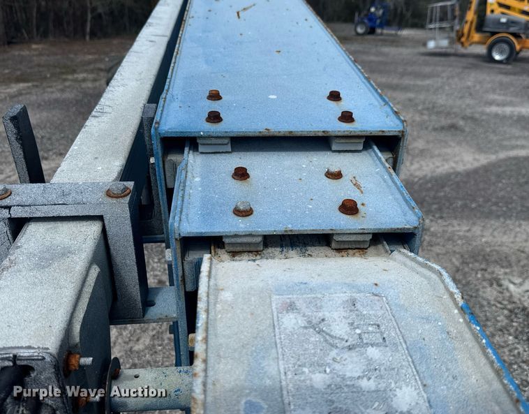 image for item EC3485 2010 Genie S-85 boom lift