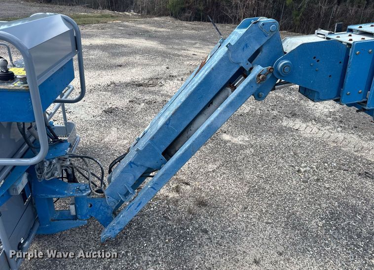 image for item EC3485 2010 Genie S-85 boom lift