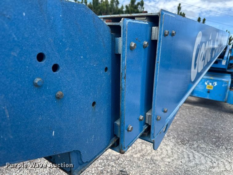 image for item EC3485 2010 Genie S-85 boom lift