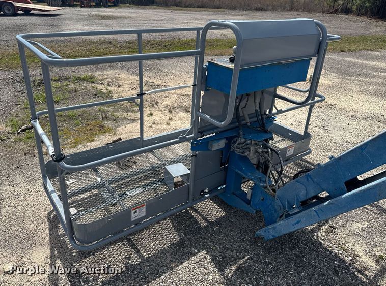 image for item EC3485 2010 Genie S-85 boom lift