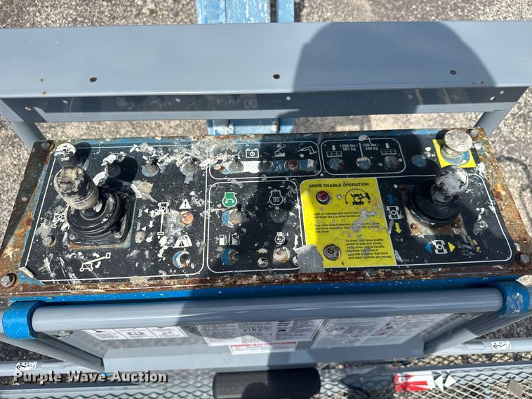 image for item EC3485 2010 Genie S-85 boom lift