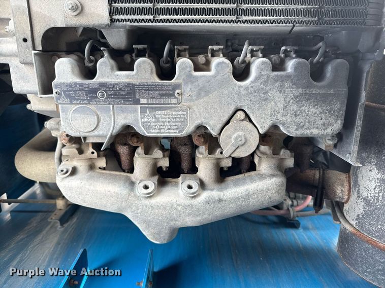 image for item EC3485 2010 Genie S-85 boom lift