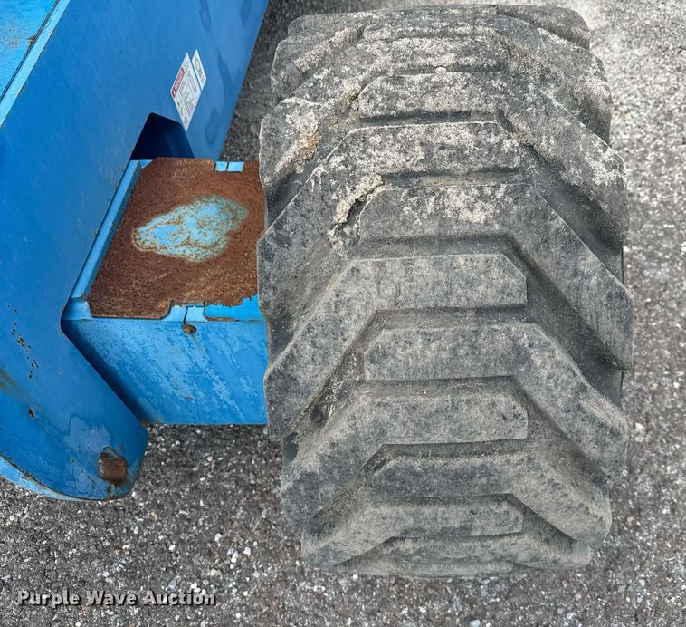 image for item EC3485 2010 Genie S-85 boom lift