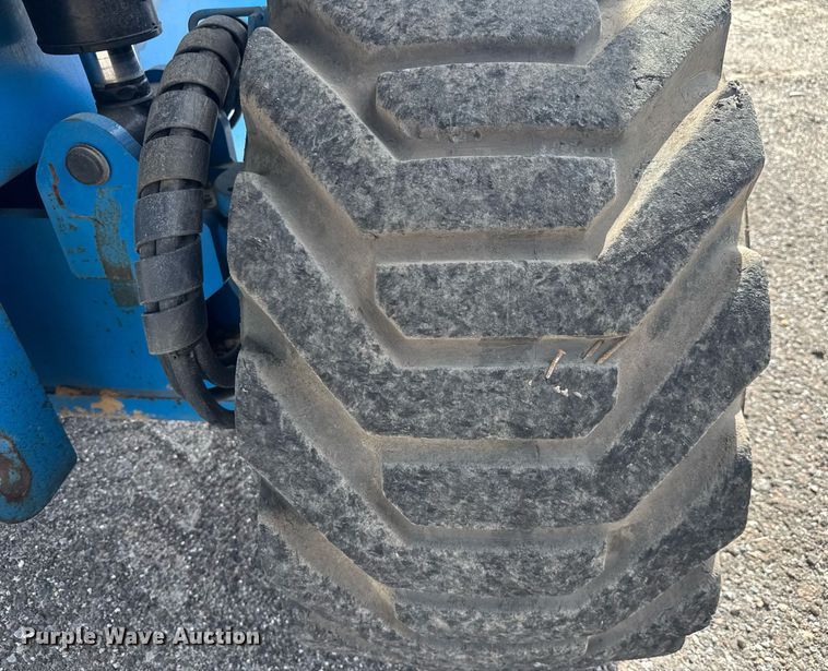 image for item EC3485 2010 Genie S-85 boom lift