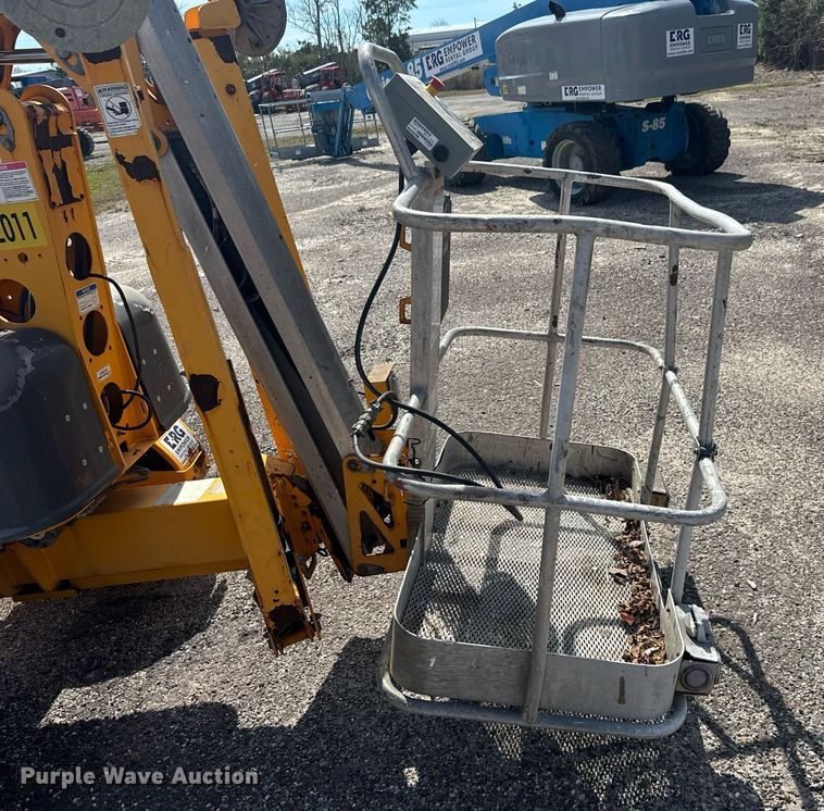 image for item EC3486 2018 Haulotte 3522A boom lift