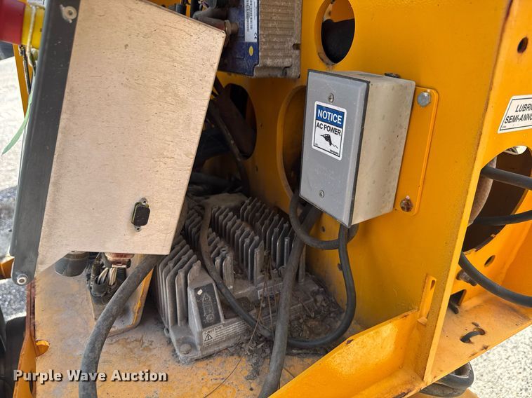 image for item EC3486 2018 Haulotte 3522A boom lift