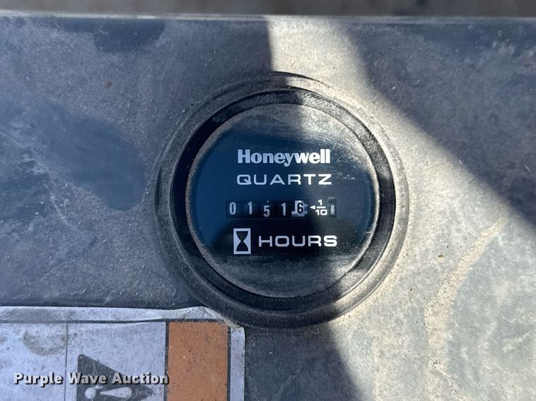 image for item EC3487 2015 Skyjack SJIII3219 scissor lift