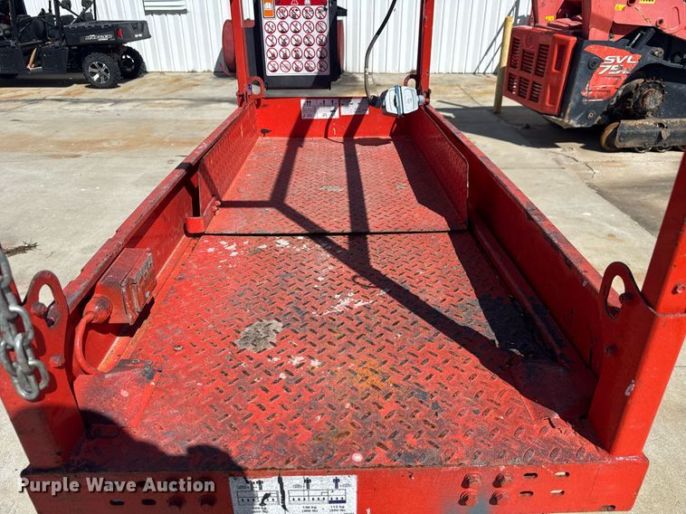 image for item EC3487 2015 Skyjack SJIII3219 scissor lift