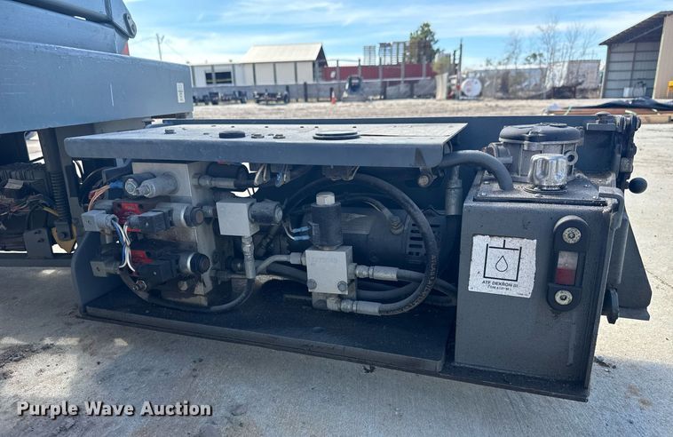 image for item EC3487 2015 Skyjack SJIII3219 scissor lift