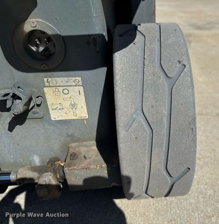 image for item EC3487 2015 Skyjack SJIII3219 scissor lift