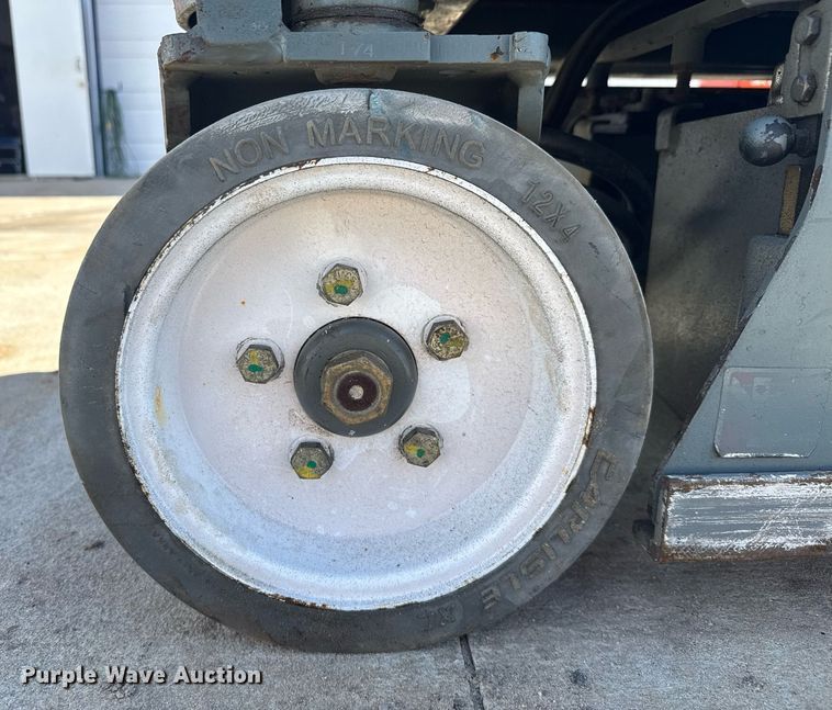 image for item EC3487 2015 Skyjack SJIII3219 scissor lift