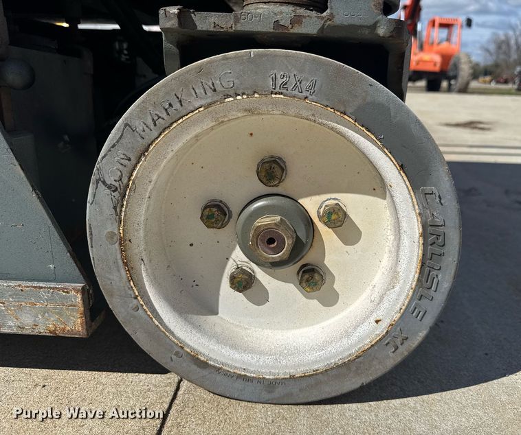 image for item EC3487 2015 Skyjack SJIII3219 scissor lift