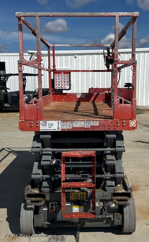 image for item EC3488 2018 Skyjack SJIII 4632 scissor lift