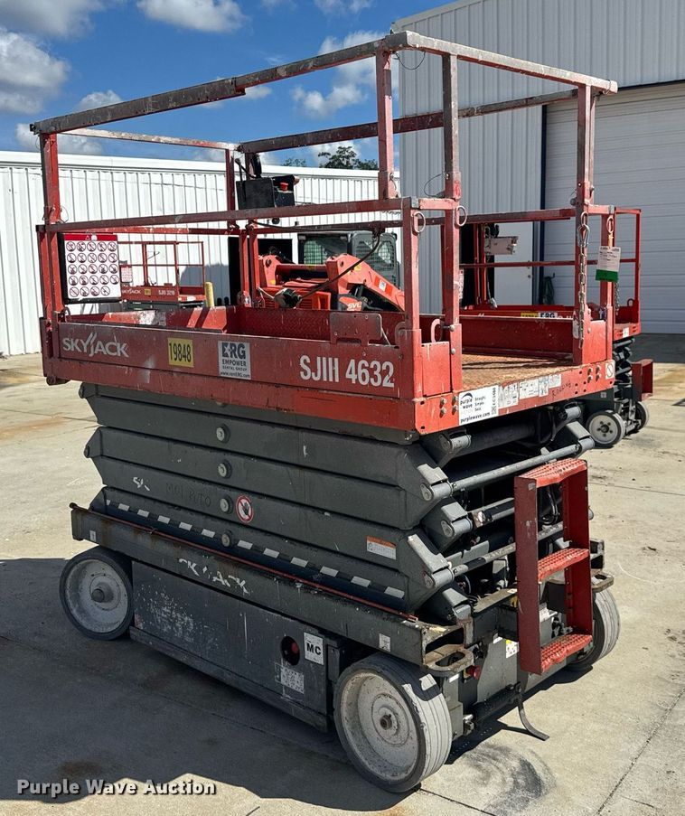 image for item EC3488 2018 Skyjack SJIII 4632 scissor lift