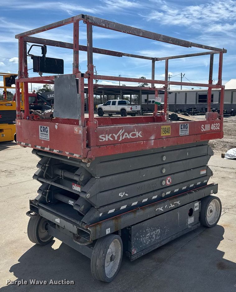 image for item EC3488 2018 Skyjack SJIII 4632 scissor lift