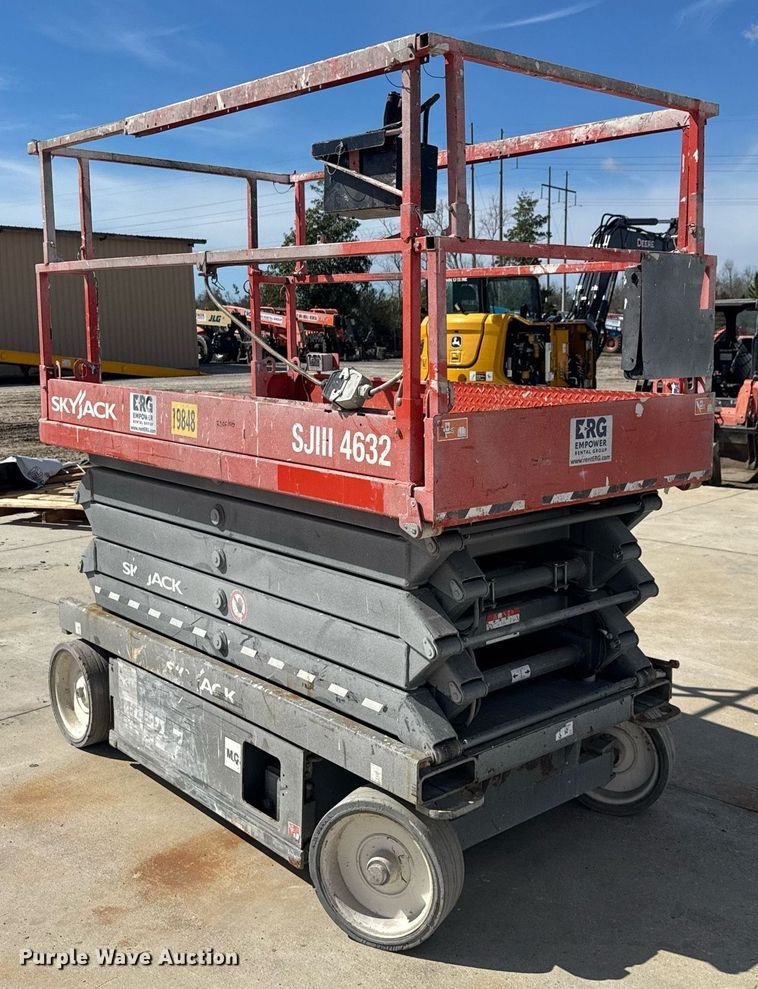 image for item EC3488 2018 Skyjack SJIII 4632 scissor lift