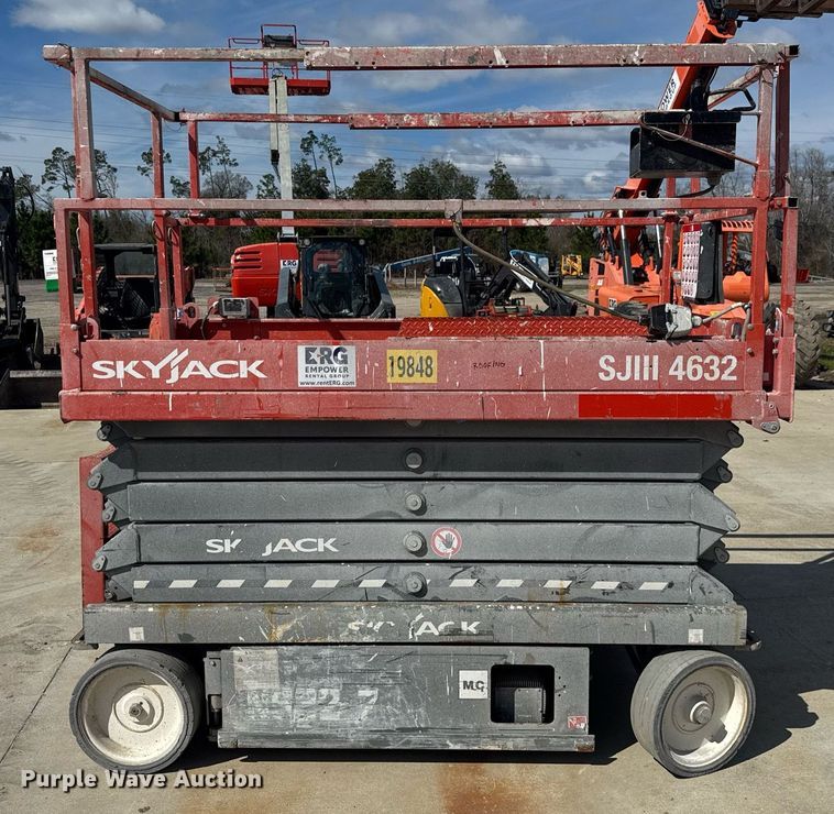 image for item EC3488 2018 Skyjack SJIII 4632 scissor lift