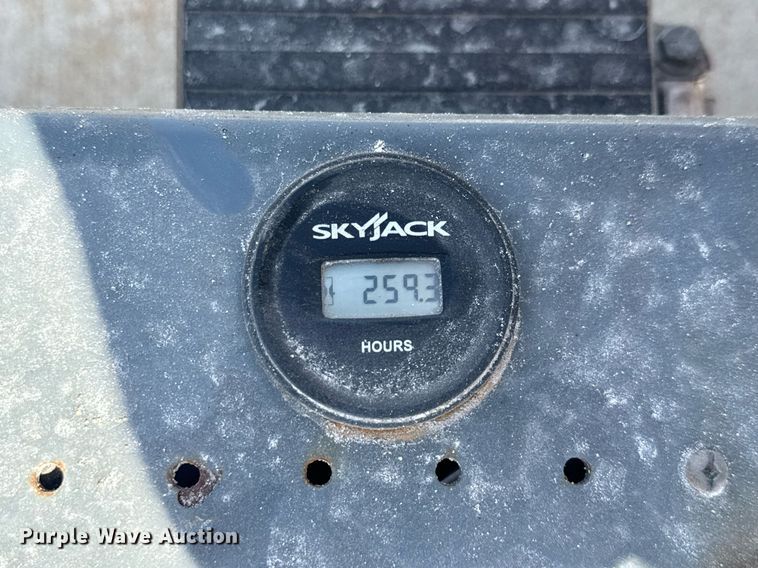 image for item EC3488 2018 Skyjack SJIII 4632 scissor lift