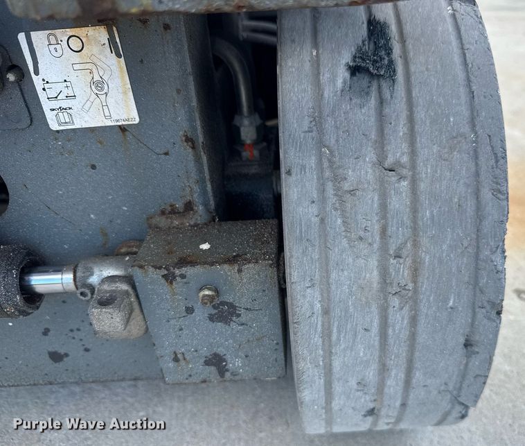 image for item EC3488 2018 Skyjack SJIII 4632 scissor lift