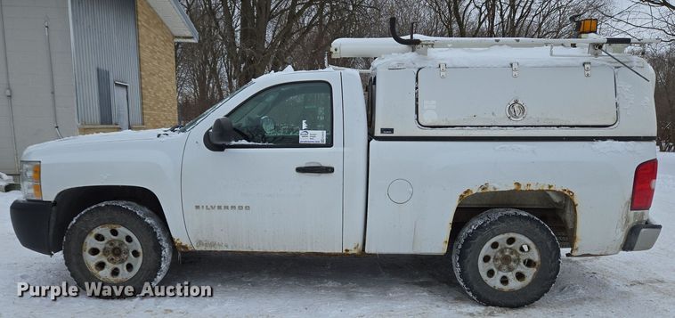 image for item EC4010 2013 Chevrolet Silverado 1500 pickup truck