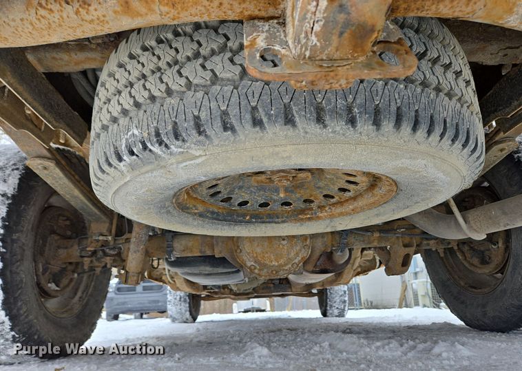 image for item EC4010 2013 Chevrolet Silverado 1500 pickup truck