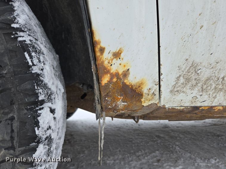 image for item EC4010 2013 Chevrolet Silverado 1500 pickup truck