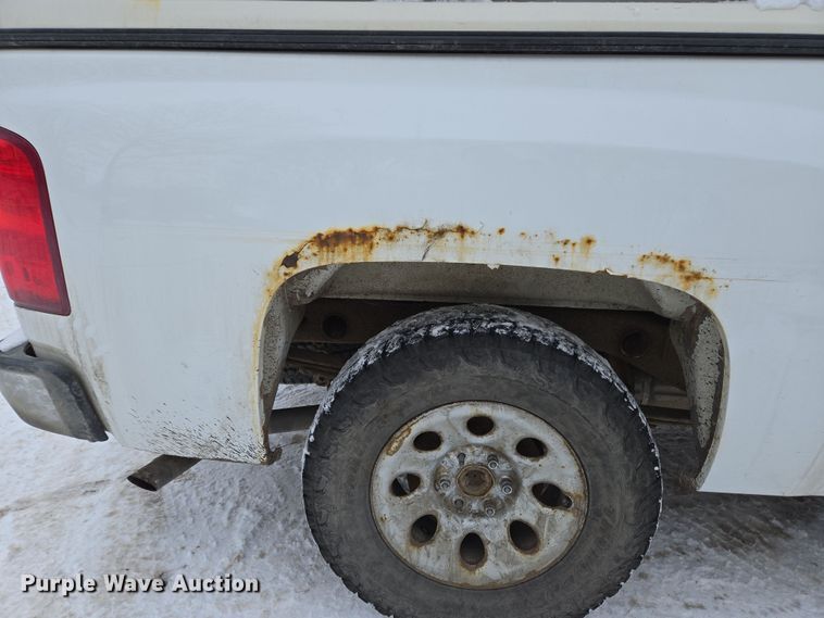 image for item EC4010 2013 Chevrolet Silverado 1500 pickup truck