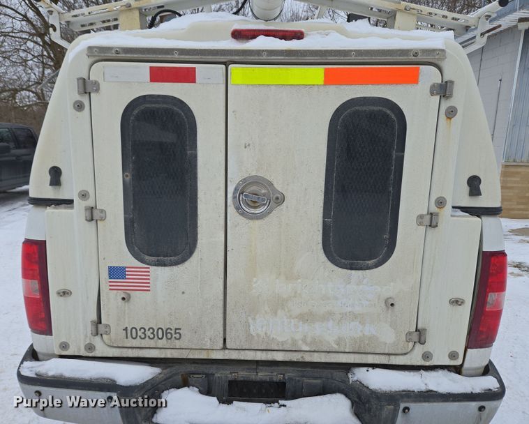 image for item EC4010 2013 Chevrolet Silverado 1500 pickup truck