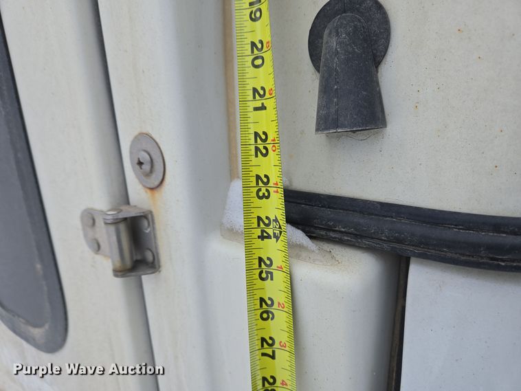 image for item EC4010 2013 Chevrolet Silverado 1500 pickup truck